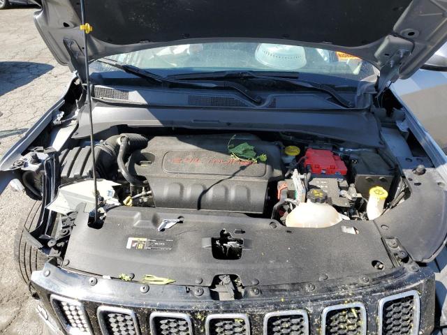 3C4NJDBBXMT560691 - 2021 JEEP COMPASS LATITUDE SILVER photo 11