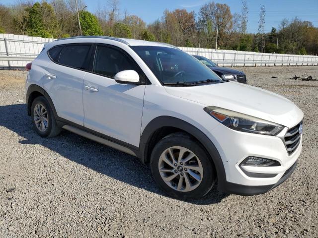 KM8J33A45HU263972 - 2017 HYUNDAI TUCSON LIMITED WHITE photo 4