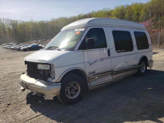 1GBFG15R621240531 - 2002 CHEVROLET EXPRESS G1 WHITE photo 1