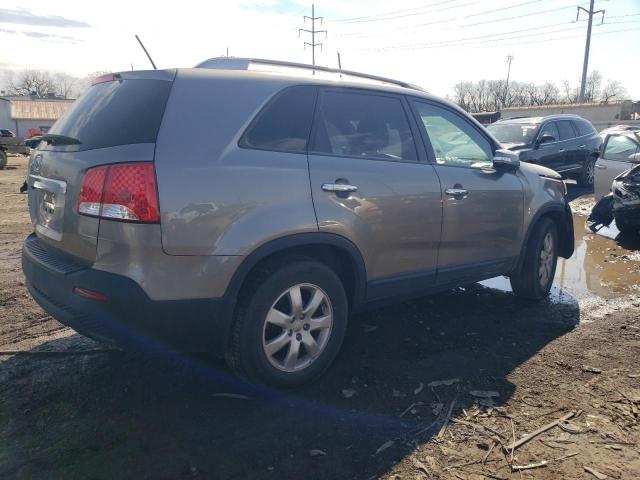 5XYKT4A24DG360914 - 2013 KIA SORENTO LX GRAY photo 3