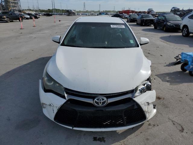 4T1BF1FK6GU612059 - 2016 TOYOTA CAMRY LE WHITE photo 5