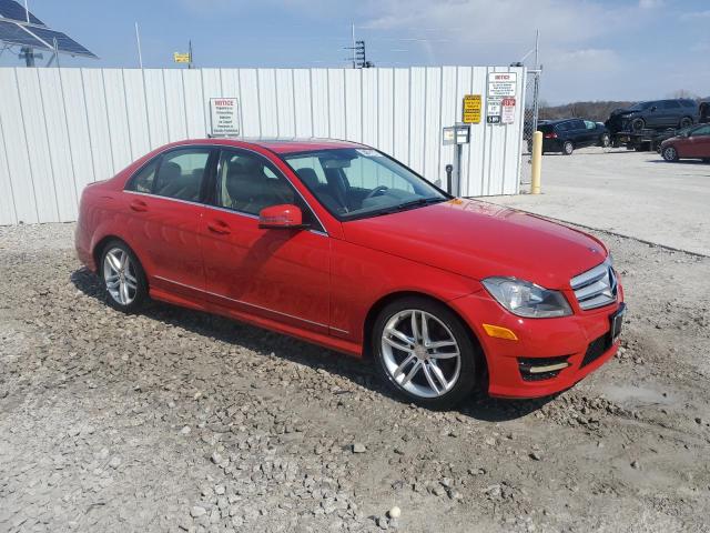 WDDGF8AB1DR286542 - 2013 MERCEDES-BENZ C 300 4MATIC RED photo 4