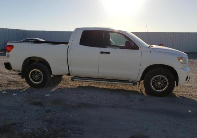 5TFUW5F18BX166984 - 2011 TOYOTA TUNDRA DOUBLE CAB SR5 WHITE photo 4