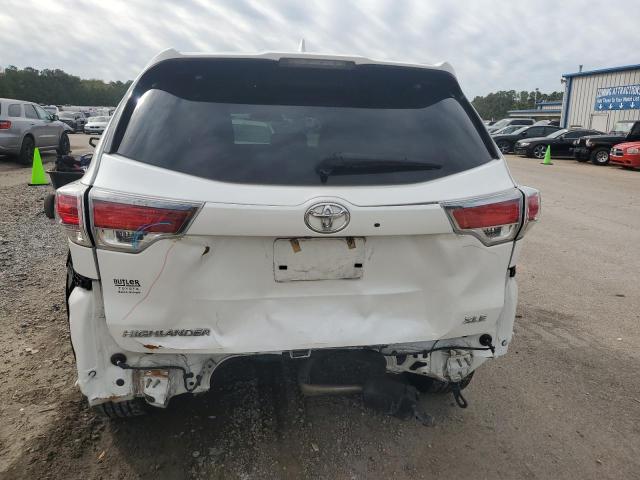 5TDKKRFH4GS178165 - 2016 TOYOTA HIGHLANDER XLE WHITE photo 6