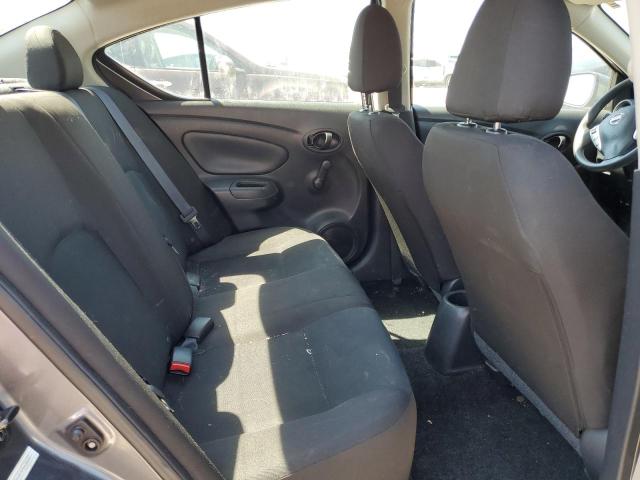 3N1CN7AP5JL866867 - 2018 NISSAN VERSA S GRAY photo 10