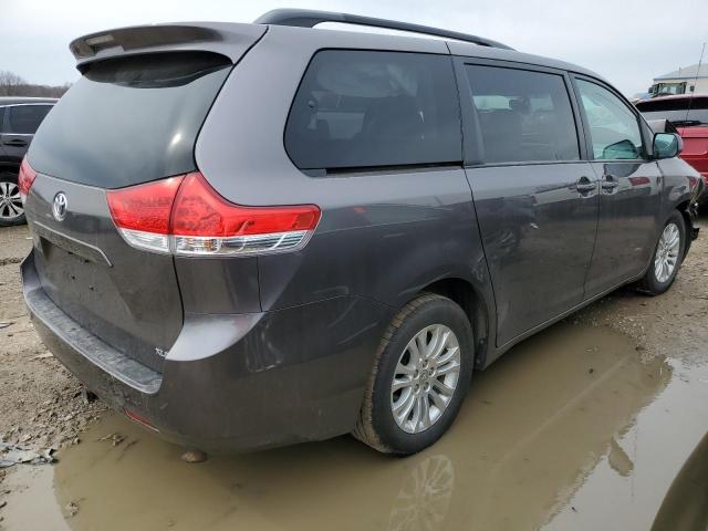 5TDYK3DC8DS398242 - 2013 TOYOTA SIENNA XLE GRAY photo 3