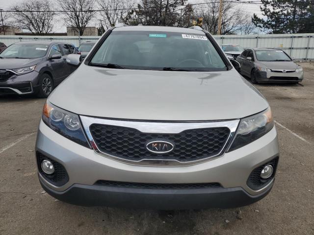 5XYKT3A6XDG367301 - 2013 KIA SORENTO LX SILVER photo 5