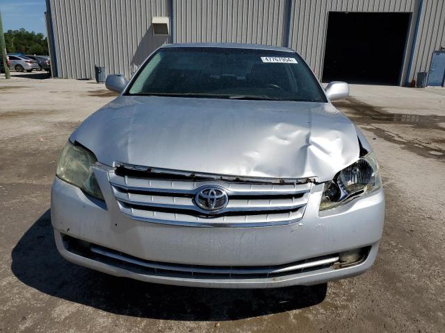 4T1BK36B46U135363 - 2006 TOYOTA AVALON XL SILVER photo 5