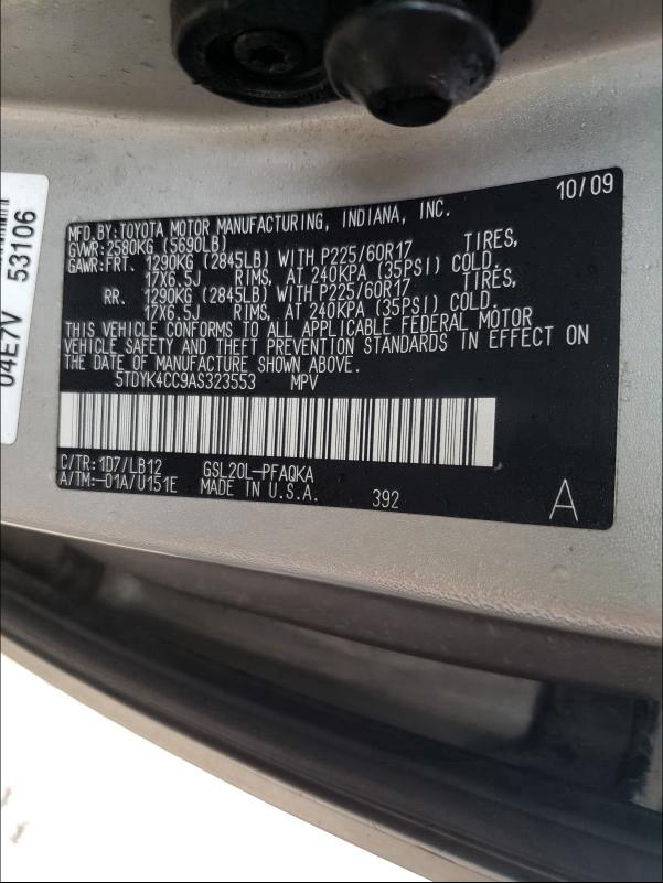 5TDYK4CC9AS323553 - 2010 TOYOTA SIENNA XLE SILVER photo 10