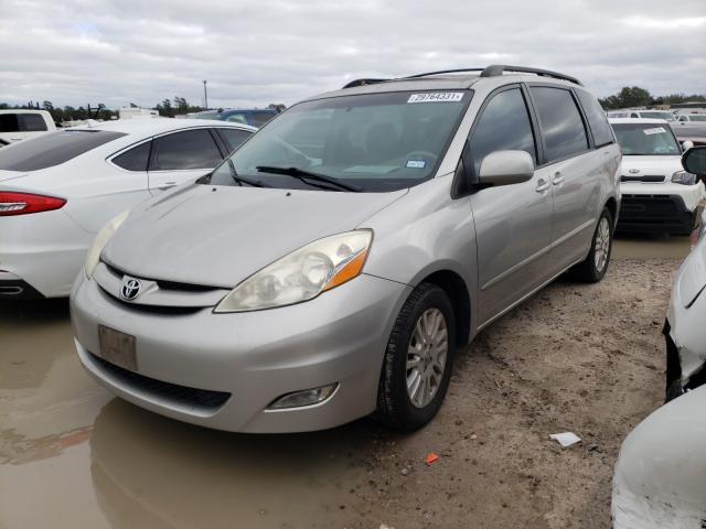 5TDYK4CC9AS323553 - 2010 TOYOTA SIENNA XLE SILVER photo 2