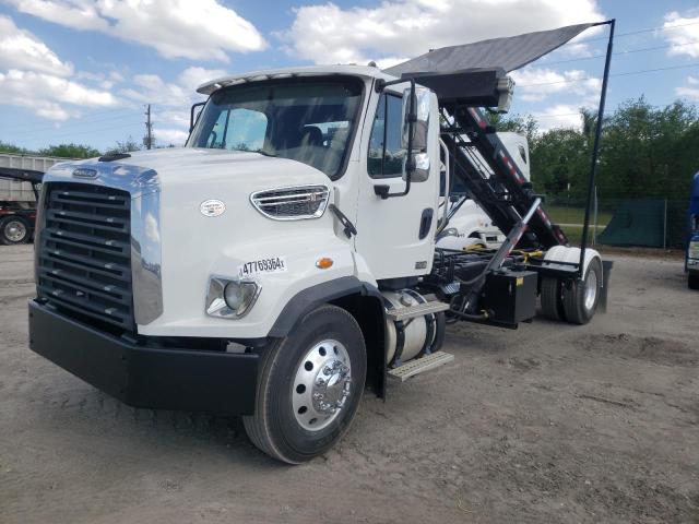 1FVAG0D25KHKB3669 - 2019 FREIGHTLINER 108SD WHITE photo 2