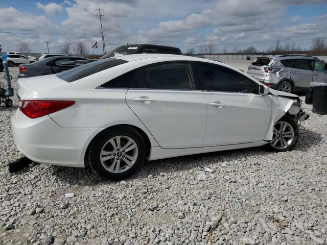 5NPEB4AC6DH712635 - 2013 HYUNDAI SONATA GLS WHITE photo 3