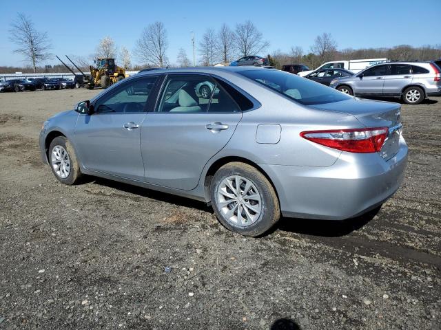 4T1BF1FK1HU313158 - 2017 TOYOTA CAMRY LE SILVER photo 2