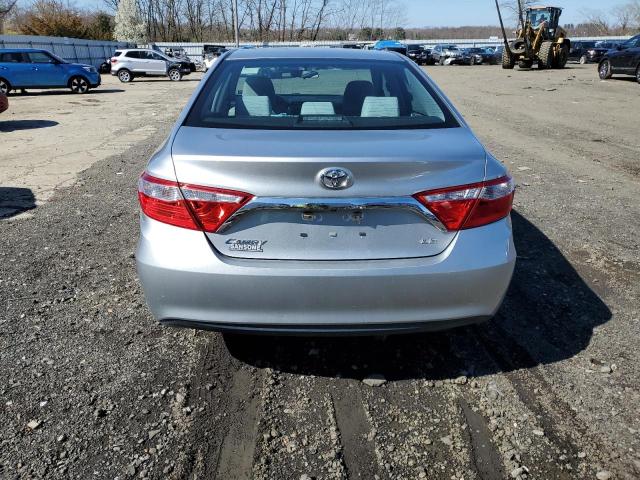 4T1BF1FK1HU313158 - 2017 TOYOTA CAMRY LE SILVER photo 6