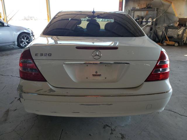 WDBUF65J35A728447 - 2005 MERCEDES-BENZ E 320 WHITE photo 6