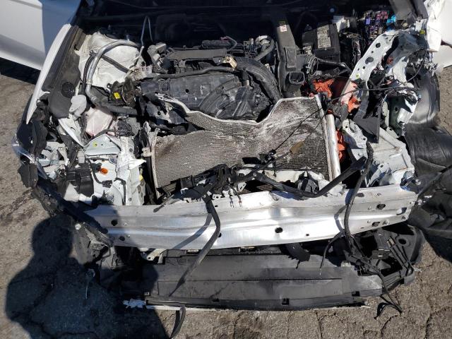 4T1G11AK8PU118362 - 2023 TOYOTA CAMRY SE NIGHT SHADE WHITE photo 11