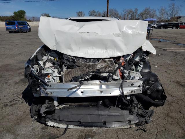 4T1G11AK8PU118362 - 2023 TOYOTA CAMRY SE NIGHT SHADE WHITE photo 5