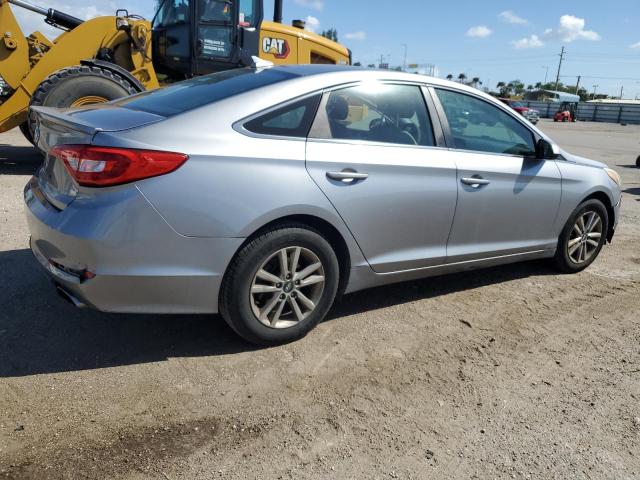 5NPE24AF7FH082685 - 2015 HYUNDAI SONATA SE GRAY photo 3