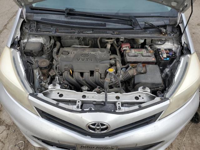 JTDKTUD3XDD543009 - 2013 TOYOTA YARIS SILVER photo 11