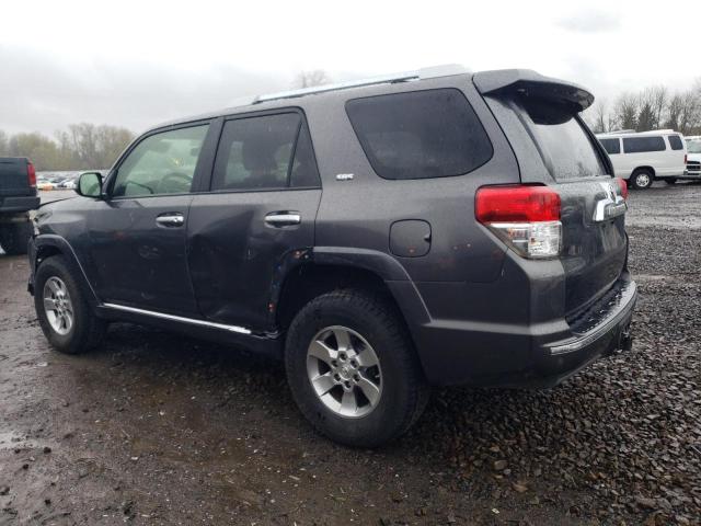 JTEBU5JR7C5104656 - 2012 TOYOTA 4 RUNNER SR5 GRAY photo 2