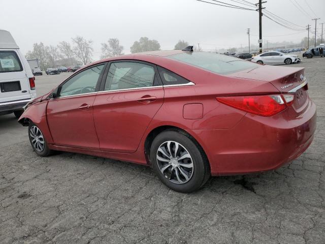 5NPEB4AC1DH596714 - 2013 HYUNDAI SONATA GLS RED photo 2