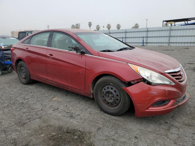 5NPEB4AC1DH596714 - 2013 HYUNDAI SONATA GLS RED photo 4