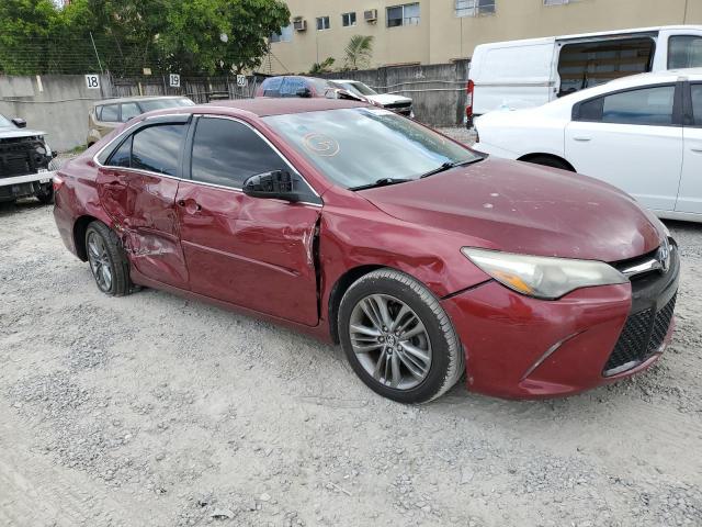 4T1BF1FK9HU677411 - 2017 TOYOTA CAMRY LE RED photo 4