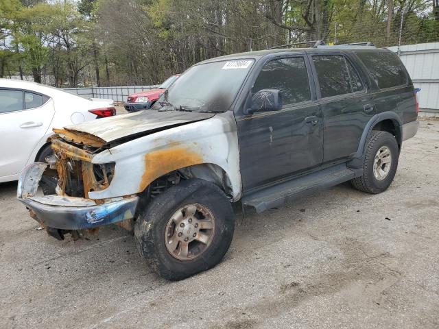 2000 TOYOTA 4RUNNER SR5, 