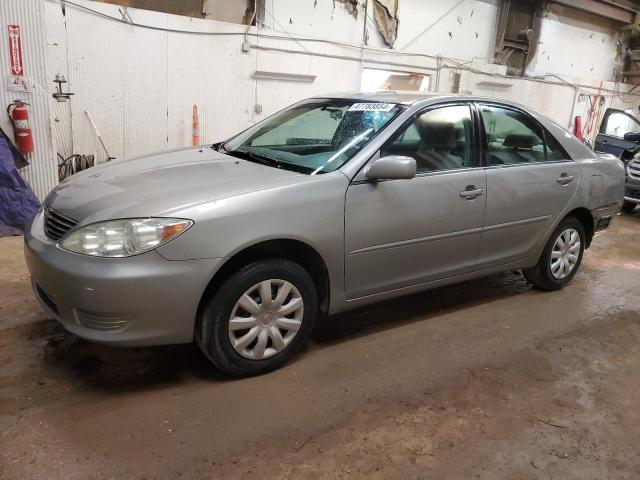 4T1BE32K15U547929 - 2005 TOYOTA CAMRY LE SILVER photo 1