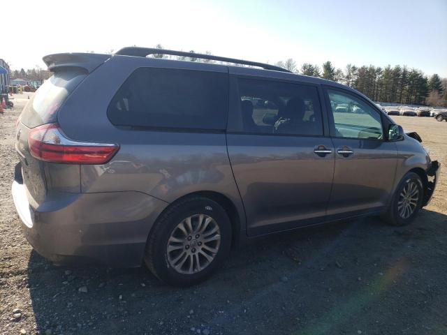 5TDYZ3DC2HS897622 - 2017 TOYOTA SIENNA XLE GRAY photo 3