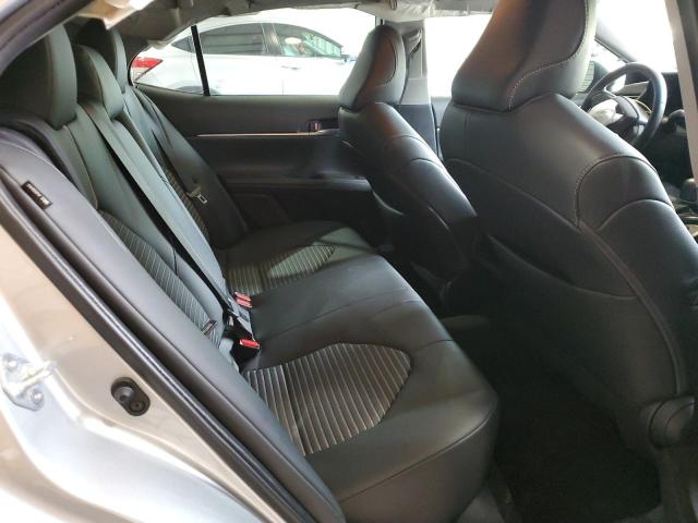 4T1T11AK0PU080690 - 2023 TOYOTA CAMRY SE NIGHT SHADE SILVER photo 10