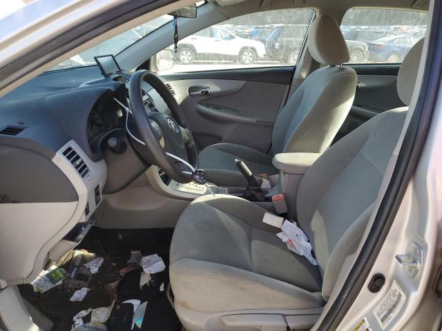 5YFBU4EE2DP148915 - 2013 TOYOTA COROLLA BASE فضي صورة 7