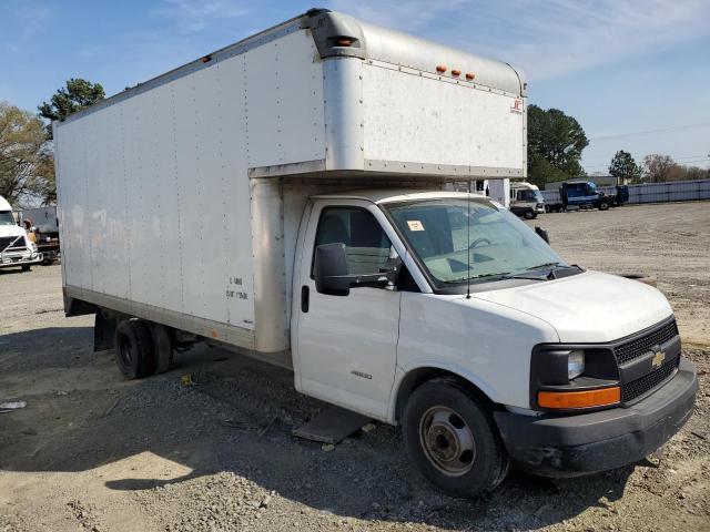 1GB6G6BG3E1199974 - 2014 CHEVROLET EXPRESS G4 WHITE photo 4