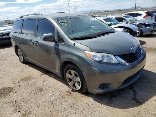 5TDKK3DC0ES425716 - 2014 TOYOTA SIENNA LE GREEN photo 4