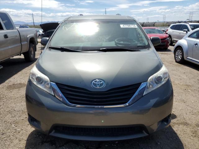 5TDKK3DC0ES425716 - 2014 TOYOTA SIENNA LE GREEN photo 5