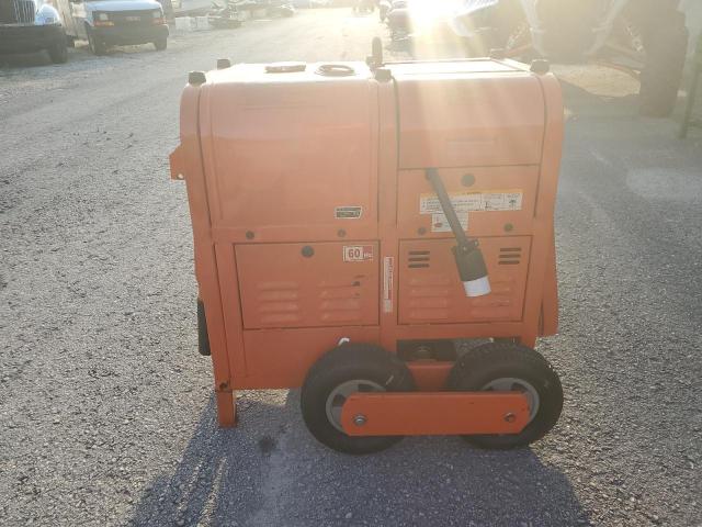 TTB01612 - 2009 TITN TG 7500D ORANGE photo 5
