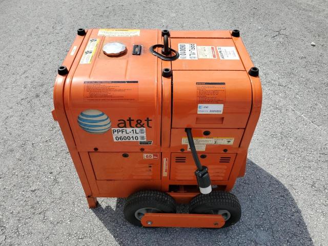 TTB01612 - 2009 TITN TG 7500D ORANGE photo 9