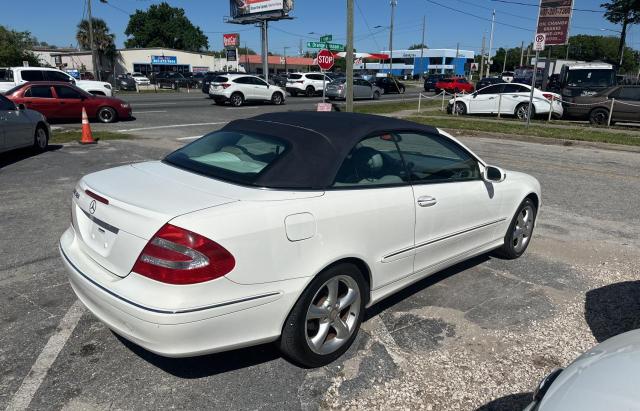 WDBTK65J45F139210 - 2005 MERCEDES-BENZ CLK 320 WHITE photo 4