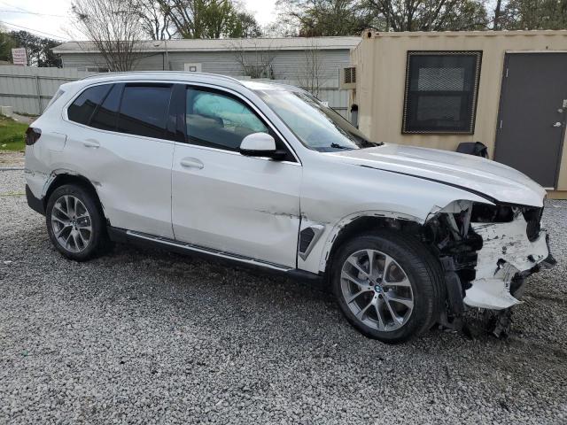 5UX13EU08R9V76221 - 2024 BMW X5 SDRIVE 40I WHITE photo 4