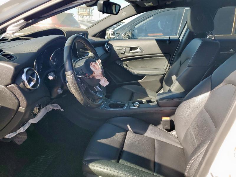 WDCTG4EB0JJ477835 - 2018 MERCEDES-BENZ GLA 250 Beyaz fotoğraf 7