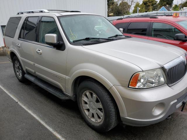 5LMFU28R34LJ41140 - 2004 LINCOLN NAVIGATOR 银色 照片 4