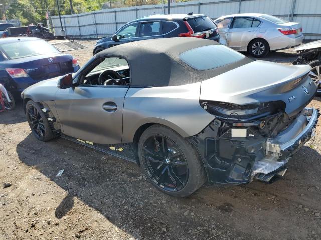 WBAHF9C00MWX27155 - 2021 BMW Z4 M40I GRAY photo 2