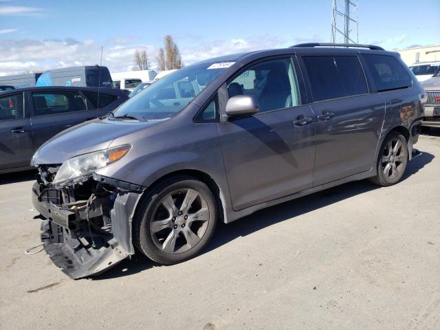 5TDXK3DC2BS104164 - 2011 TOYOTA SIENNA SPORT GRAY photo 1