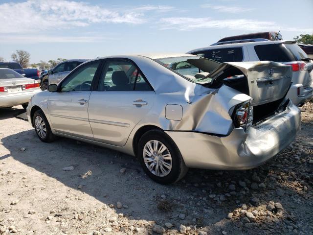 JTDBE32K963041258 - 2006 TOYOTA CAMRY LE SILVER photo 2