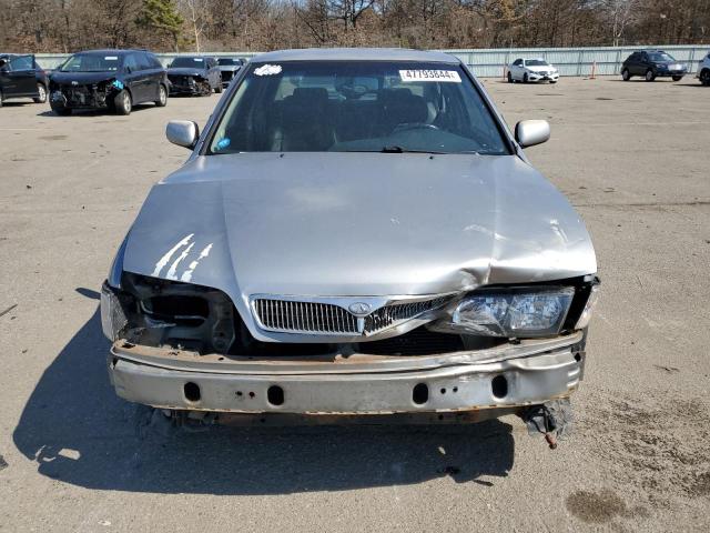 JNKCP11A0YT305383 - 2000 INFINITI G20 SILVER photo 5