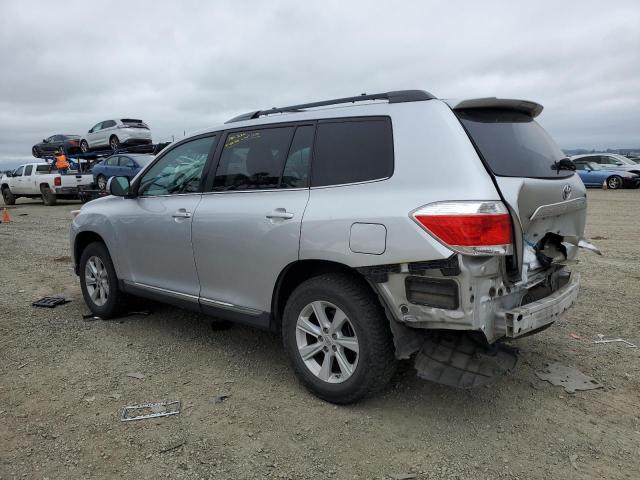 5TDBK3EH5CS125127 - 2012 TOYOTA HIGHLANDER BASE SILVER photo 2