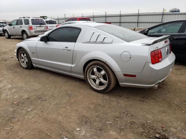 1ZVFT82H965196595 - 2006 FORD MUSTANG GT SILVER photo 2