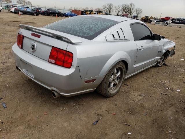 1ZVFT82H965196595 - 2006 FORD MUSTANG GT SILVER photo 3