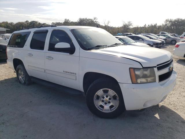 1GNSKJE38BR393764 - 2011 CHEVROLET SUBURBAN K1500 LT WHITE photo 4