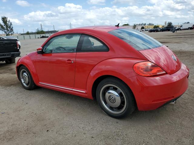 3VWJP7AT2DM622312 - 2013 VOLKSWAGEN BEETLE RED photo 2